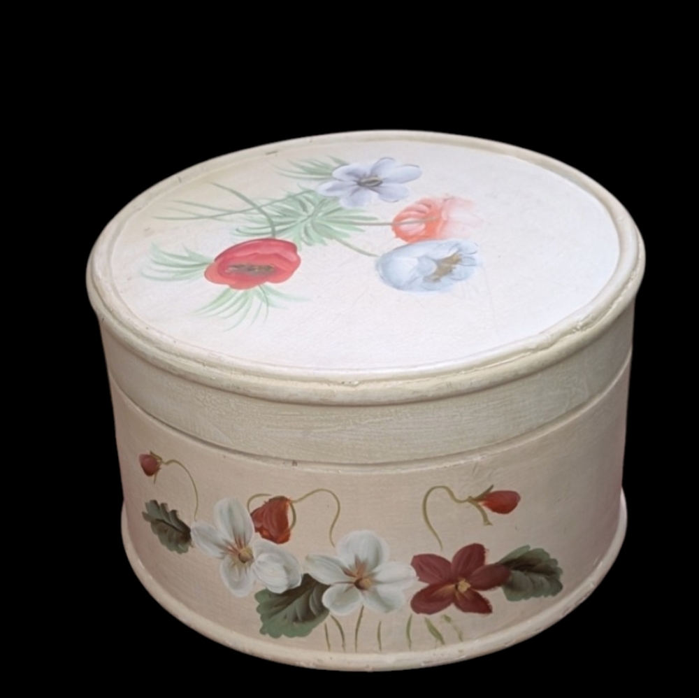 Vintage Hand-Painted Floral Wooden Hat Box – Folk Art Keepsake Storage